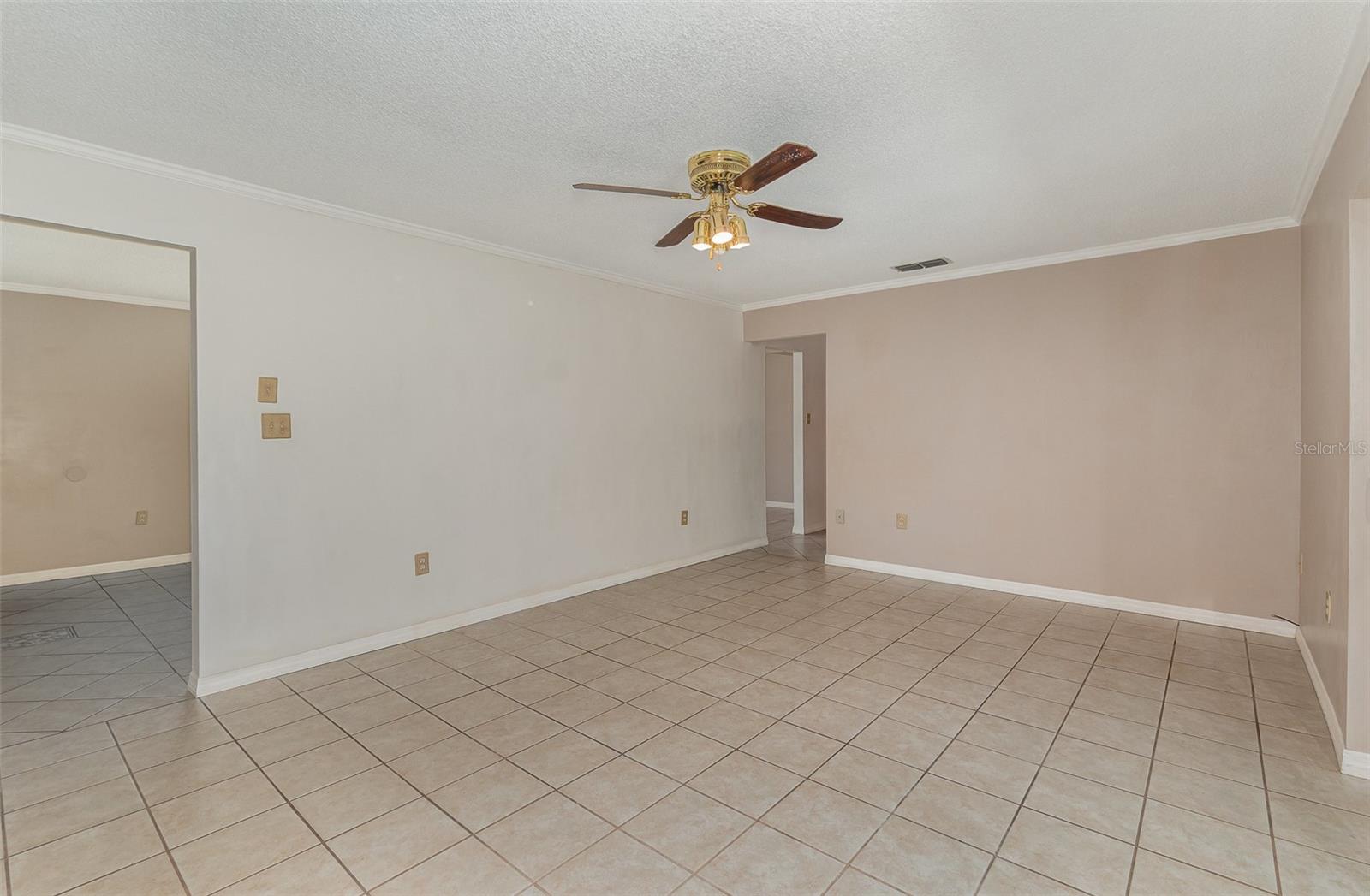 Image 16 of 38 For 419 Orange Street