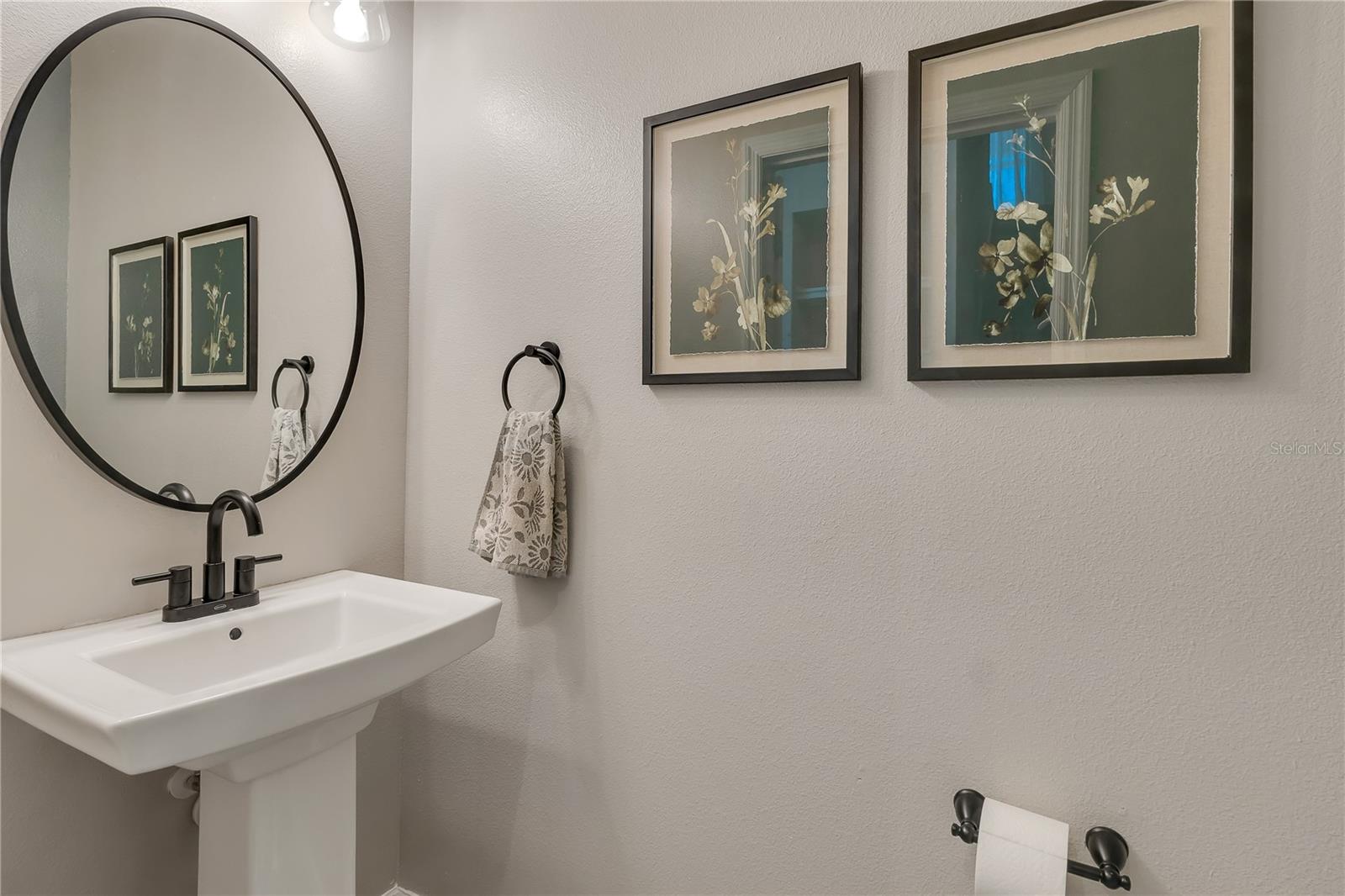 Image 11 of 40 For 10027 Randal Walk Street