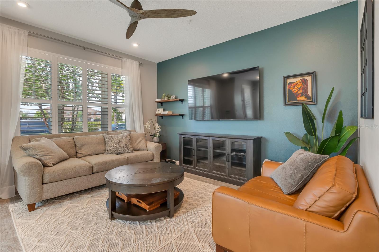 Image 3 of 40 For 10027 Randal Walk Street
