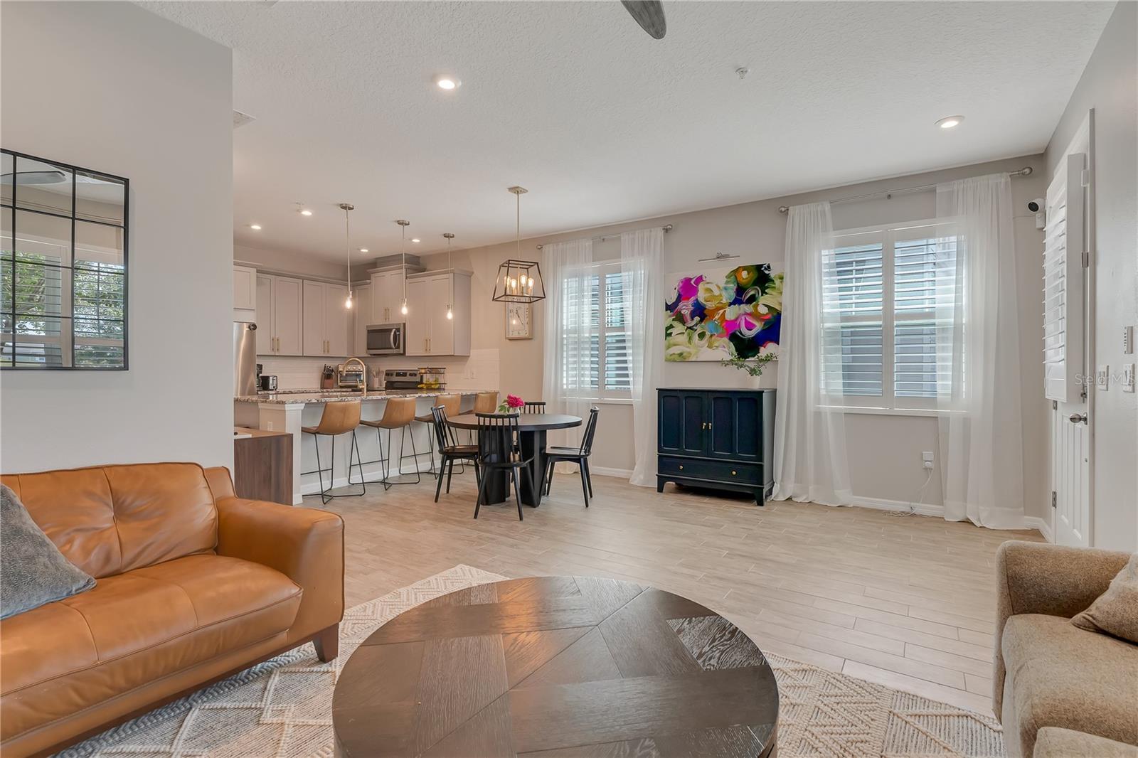 Image 4 of 40 For 10027 Randal Walk Street