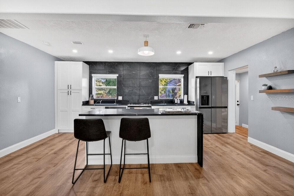 Image 10 of 43 For 706 19th Street