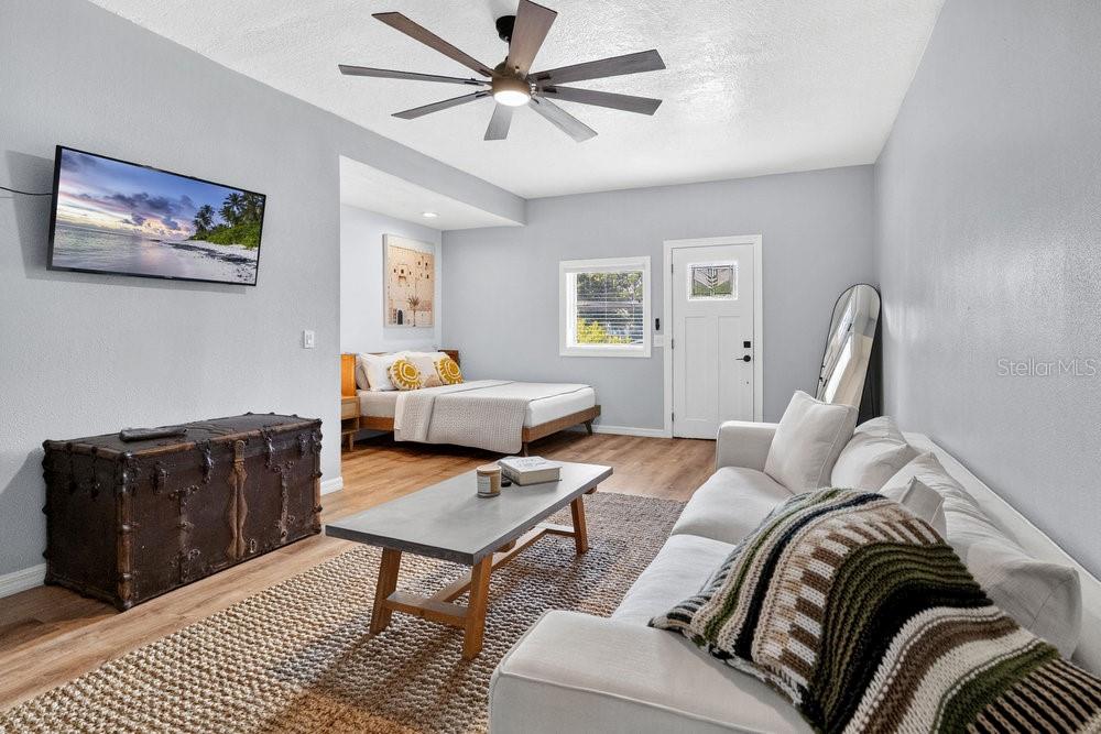 Image 18 of 43 For 706 19th Street