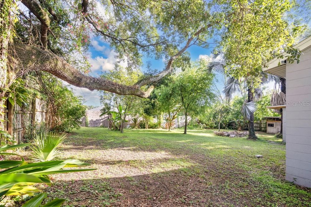 Image 32 of 43 For 706 19th Street