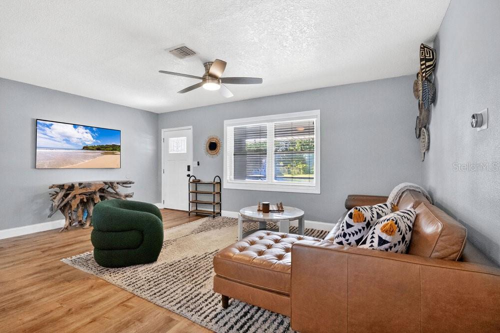 Image 5 of 43 For 706 19th Street