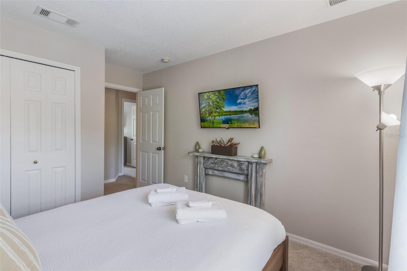 Image 15 of 53 For 4733 Vero Beach Place