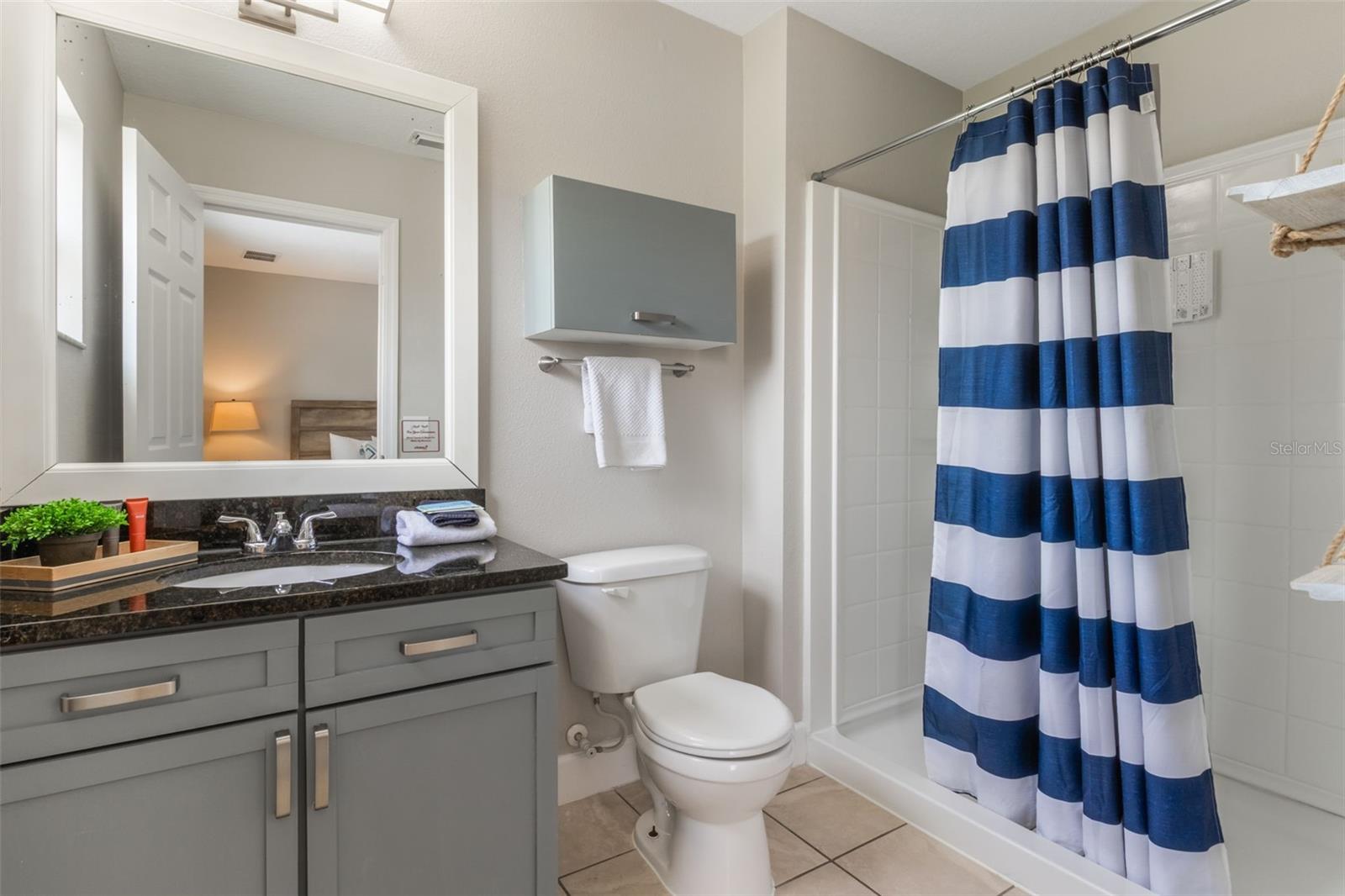 Image 23 of 53 For 4733 Vero Beach Place