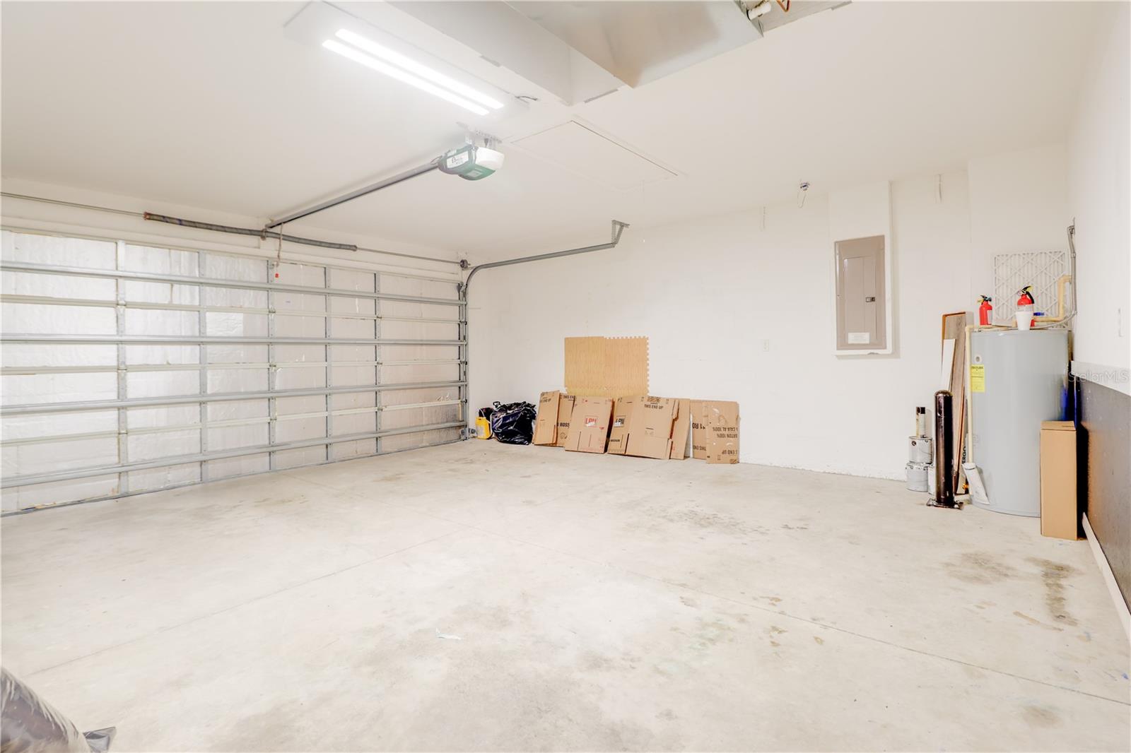 Listing photo id 8 for 12748 31st Avenue Road