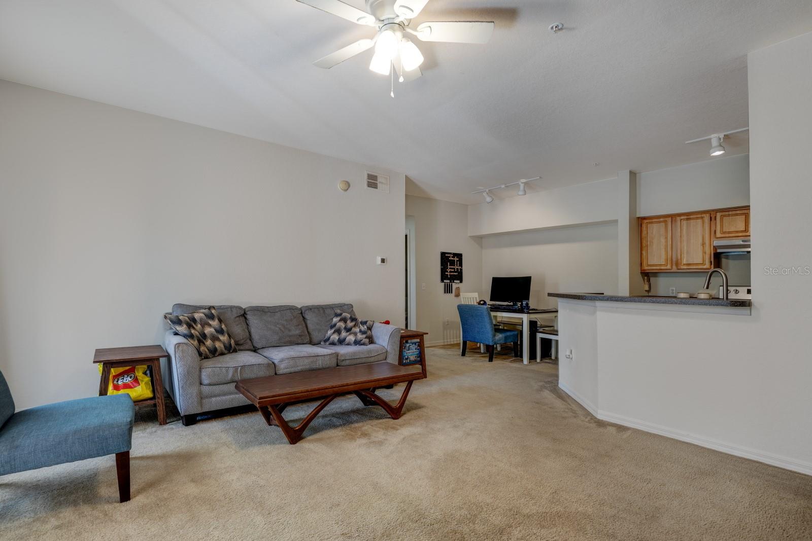 Image 6 of 23 For 6029 Westgate Drive 726