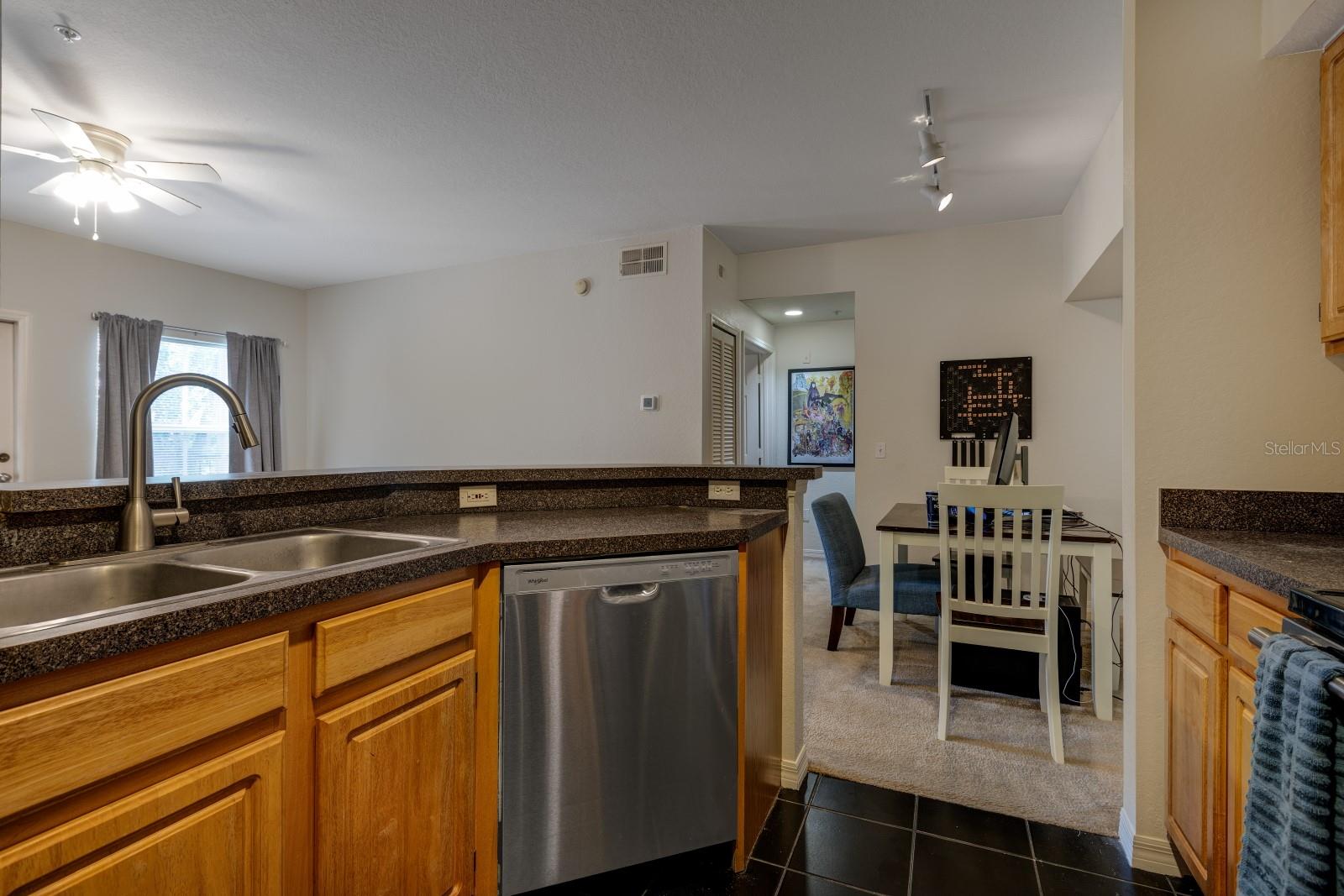 Image 8 of 23 For 6029 Westgate Drive 726