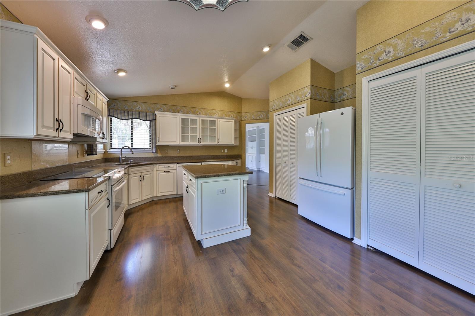 Image 4 of 16 For 247 Sabal Palm Place