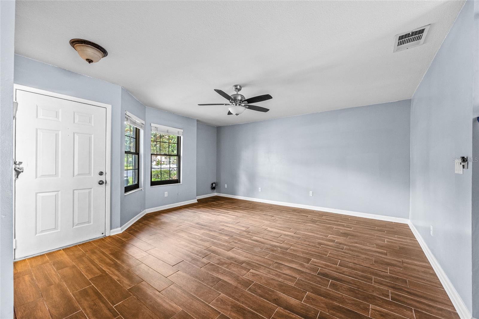 Image 11 of 54 For 2719 Candlewood Court