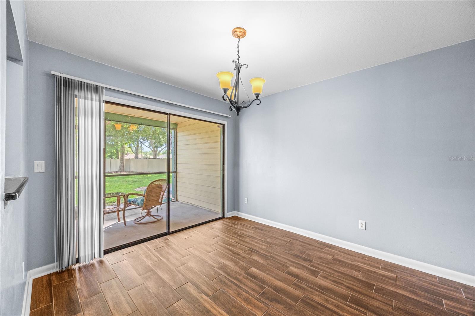 Image 14 of 54 For 2719 Candlewood Court