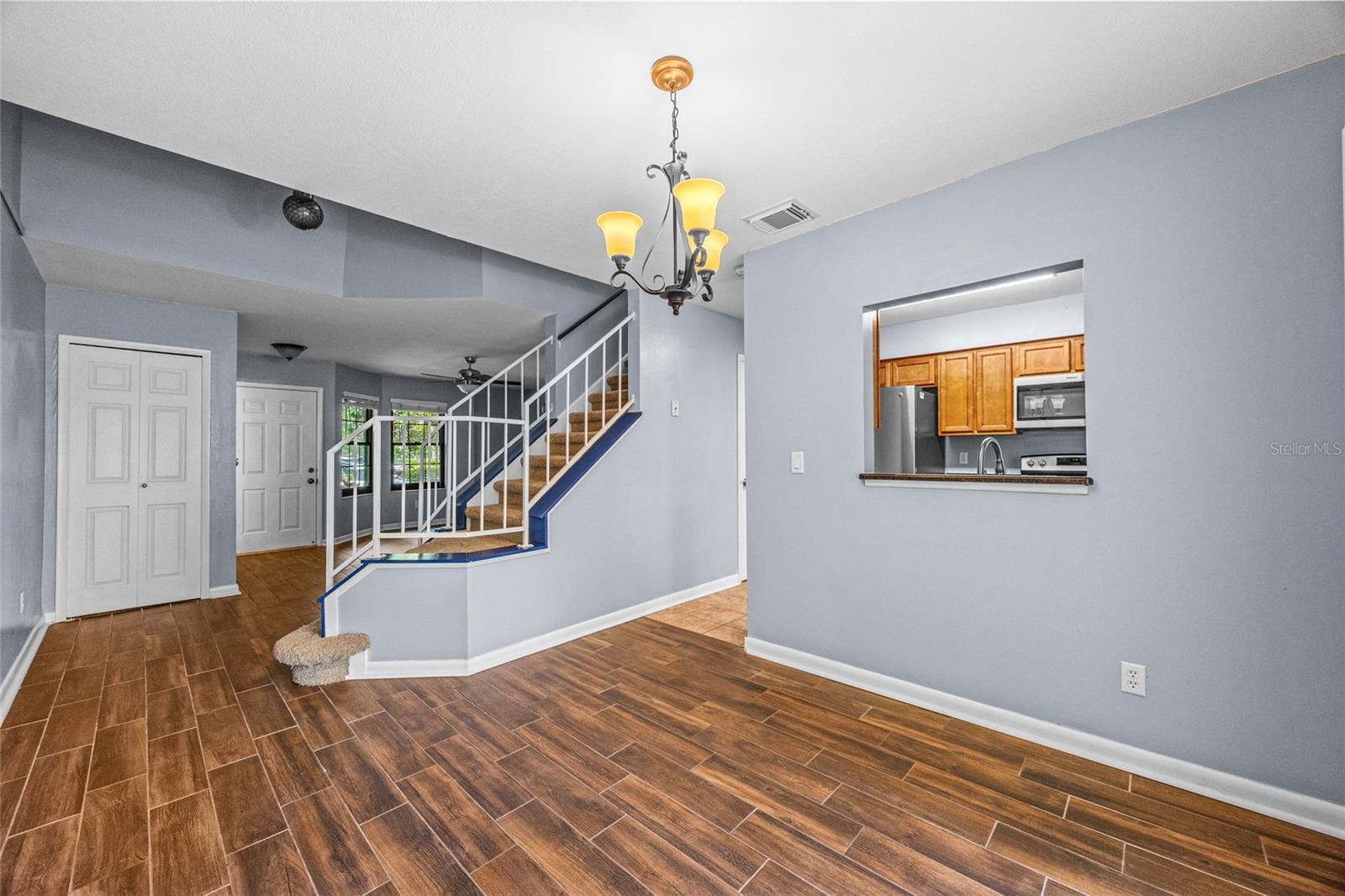 Image 18 of 54 For 2719 Candlewood Court
