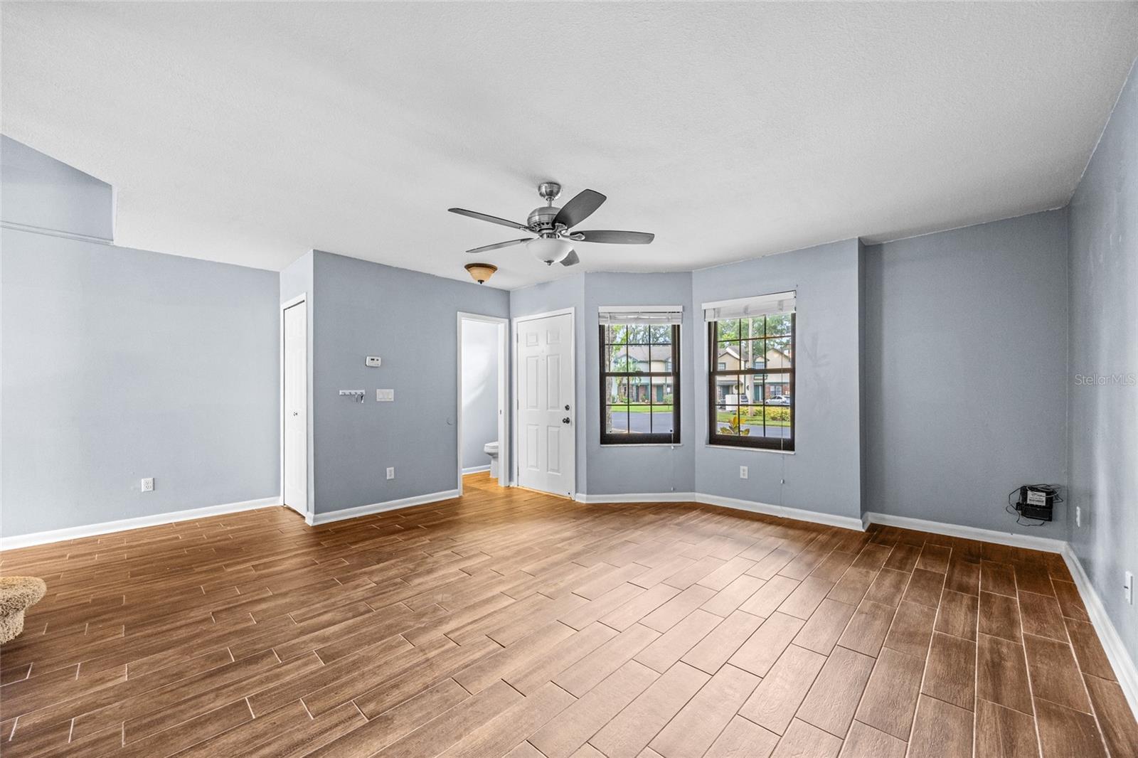 Image 5 of 54 For 2719 Candlewood Court