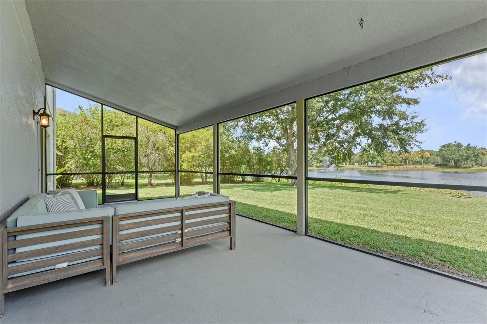 Image 5 of 34 For 9319 Marsh Oaks Court