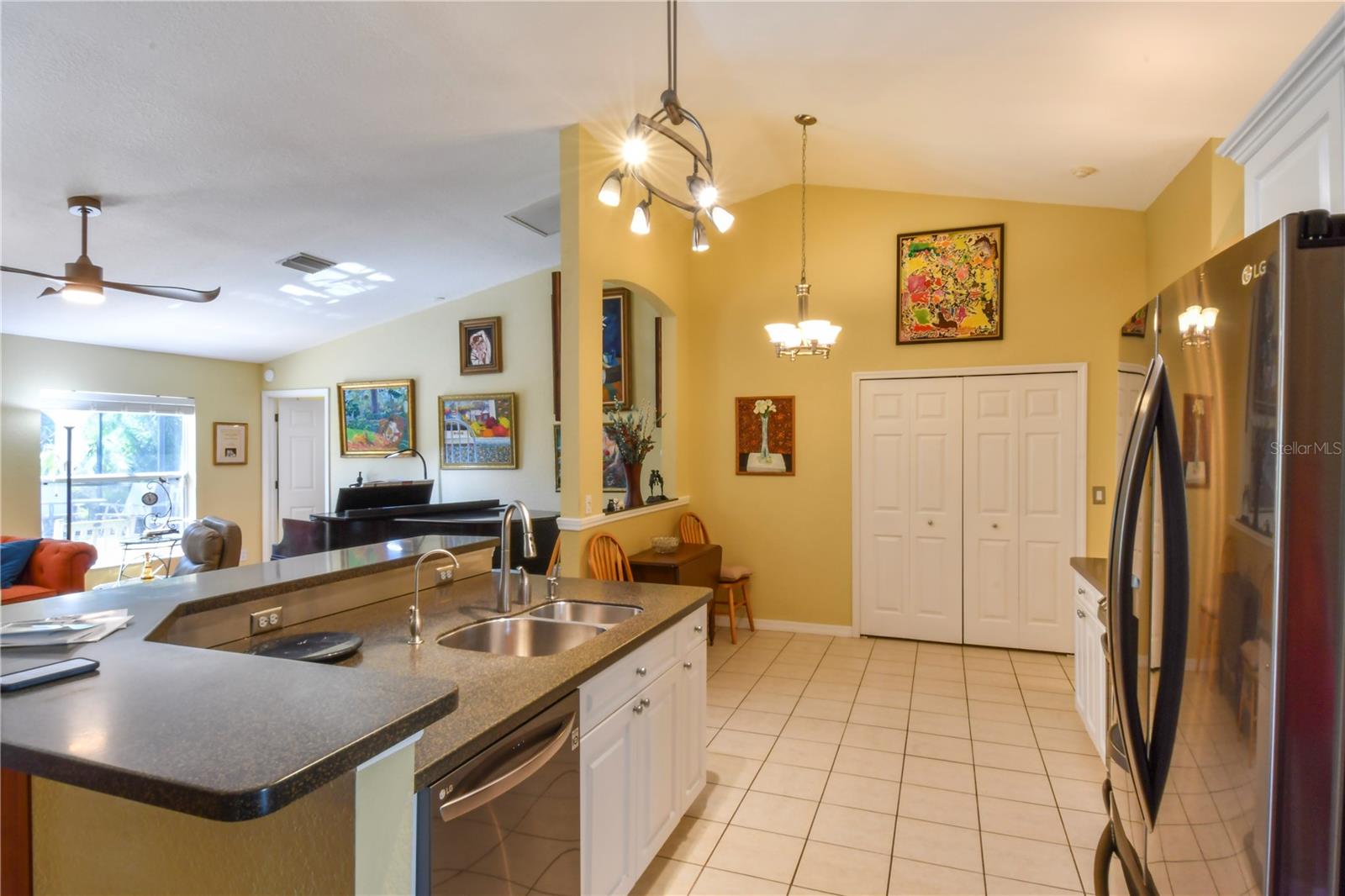Image 15 of 53 For 5769 Price Boulevard