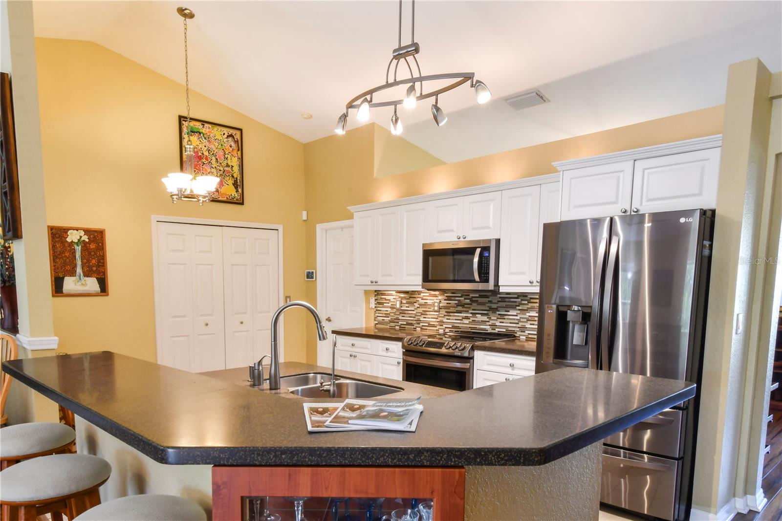 Image 16 of 53 For 5769 Price Boulevard
