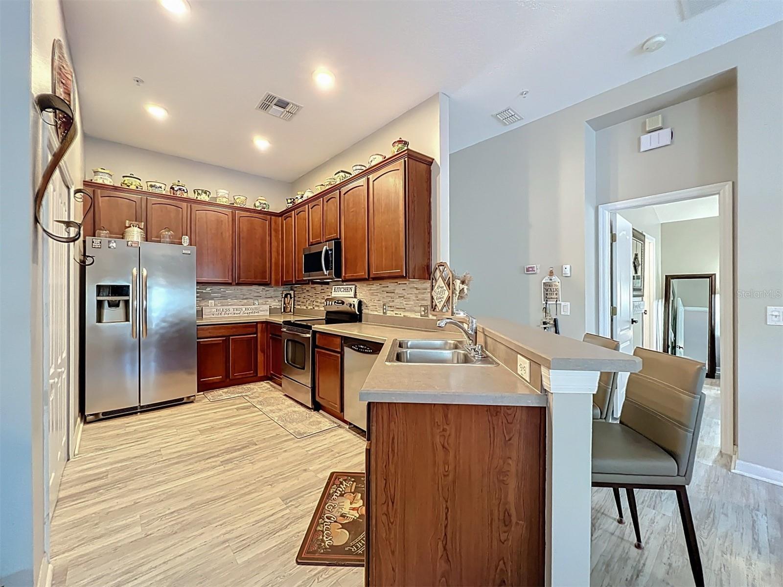 Image 4 of 48 For 725 Ashworth Overlook Drive C