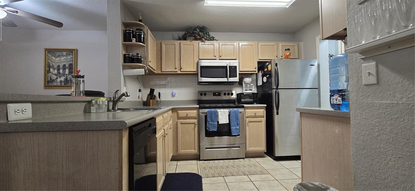 Image 8 of 27 For 7606 Pissarro Drive 14106