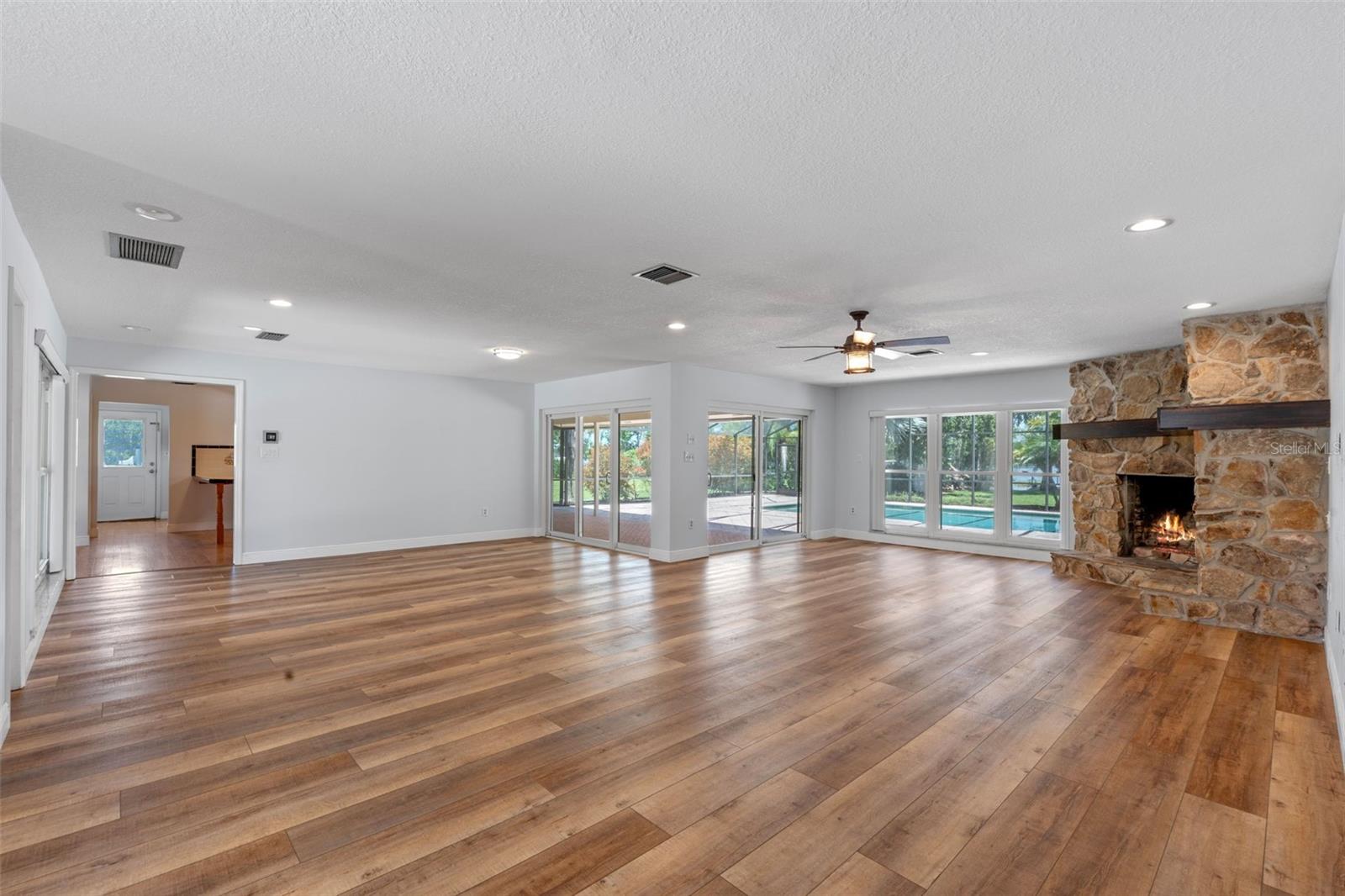 Image 10 of 50 For 6790 Bay Shore Drive