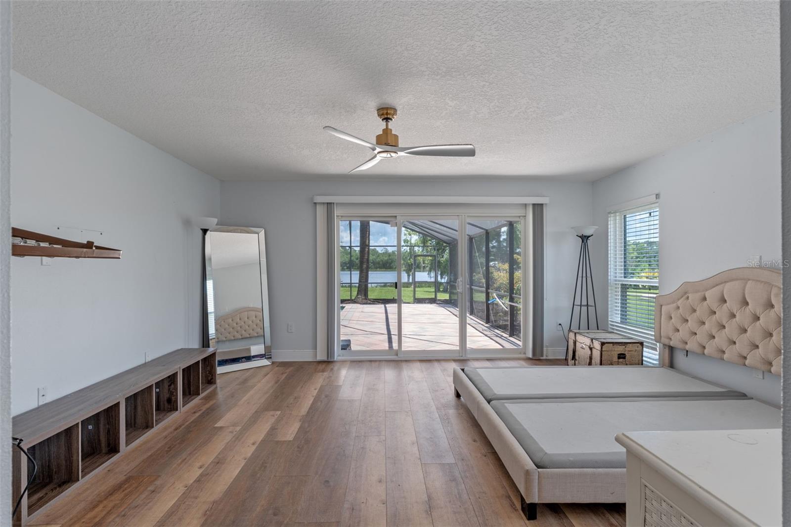 Image 13 of 50 For 6790 Bay Shore Drive