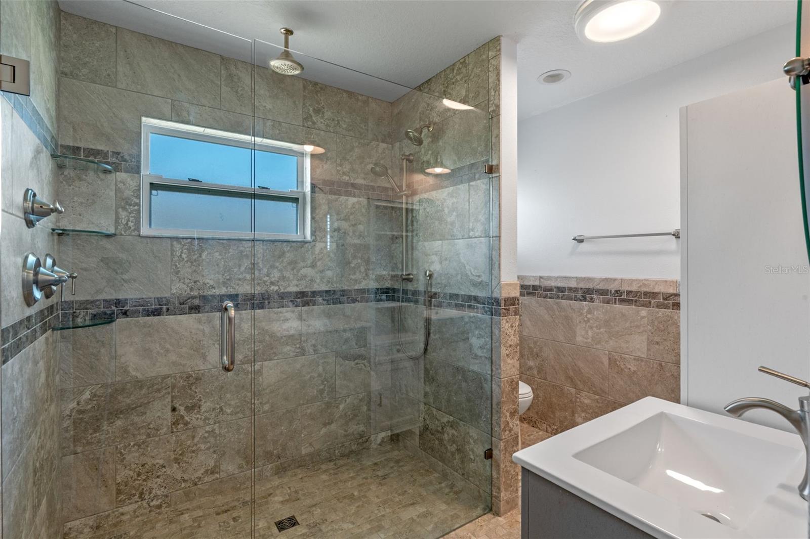 Image 15 of 50 For 6790 Bay Shore Drive