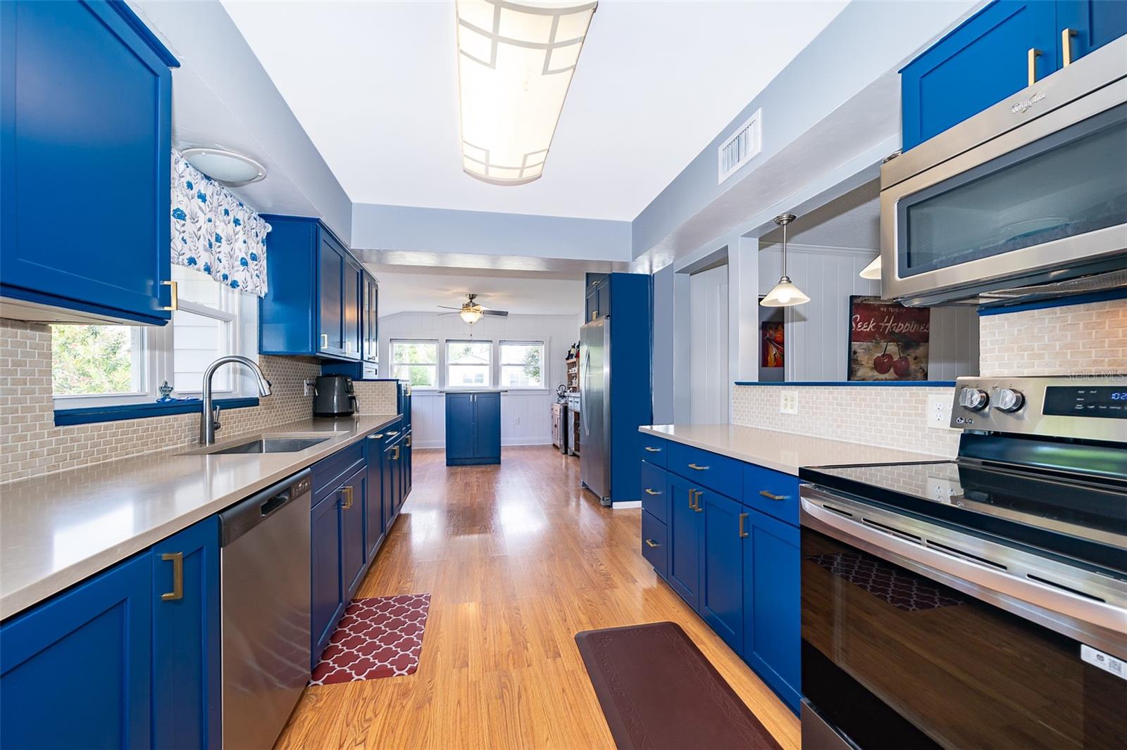 Image 10 of 33 For 1301 Fahnstock Street