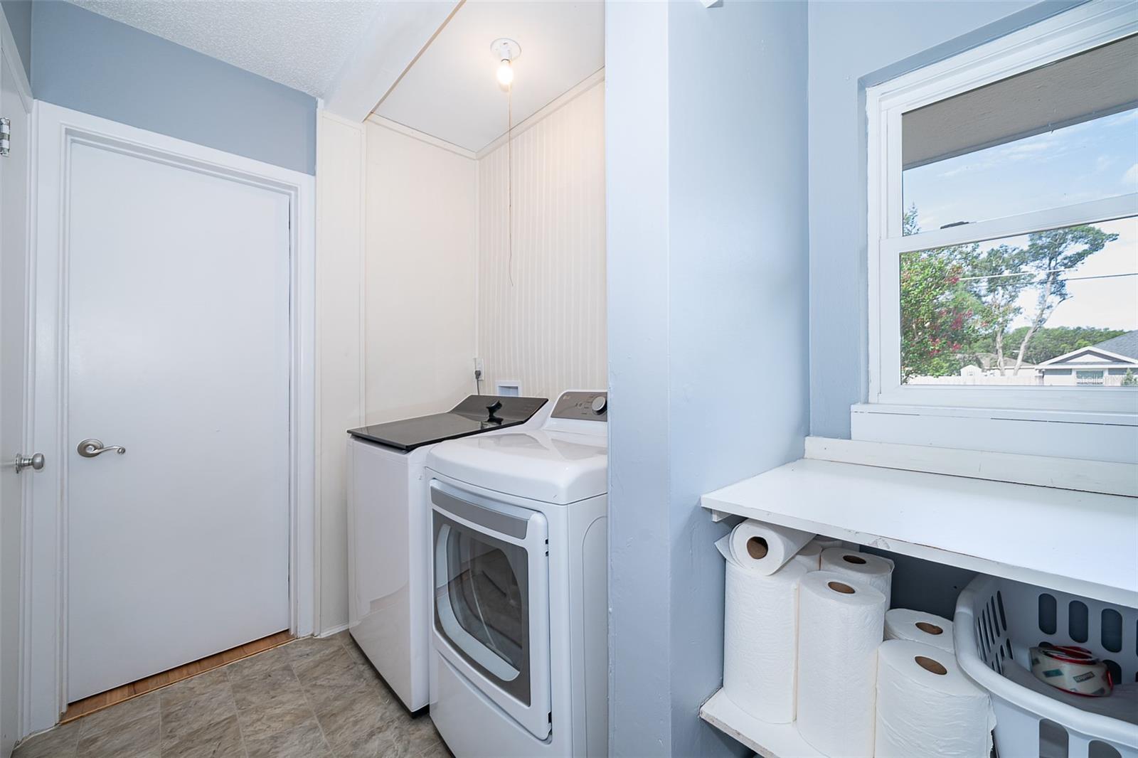 Image 15 of 33 For 1301 Fahnstock Street