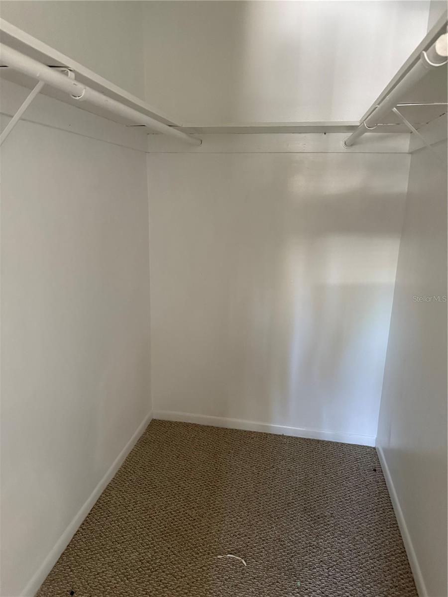 Image 16 of 35 For 5564 Slash Pine Court 4