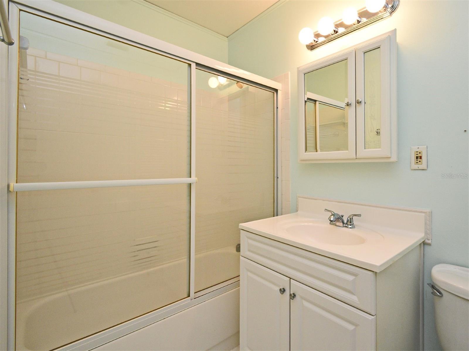 Image 26 of 35 For 5564 Slash Pine Court 4