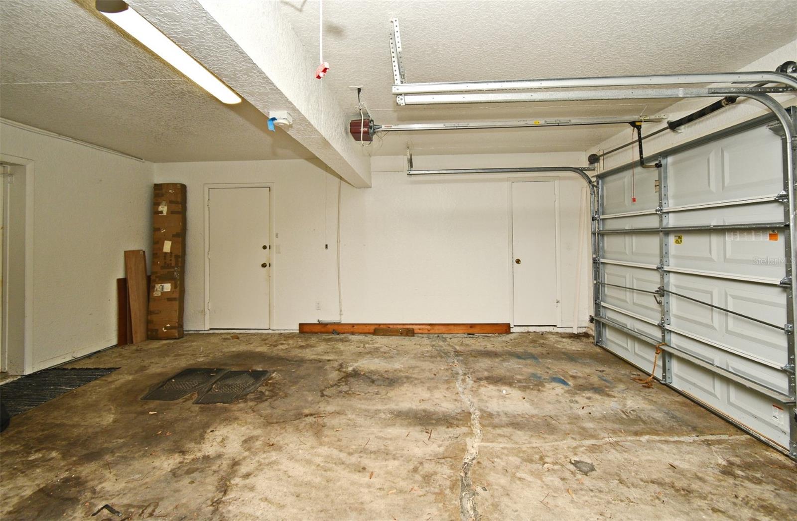 Image 29 of 35 For 5564 Slash Pine Court 4