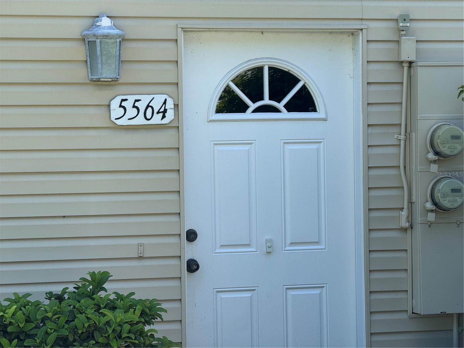 Image 4 of 35 For 5564 Slash Pine Court 4