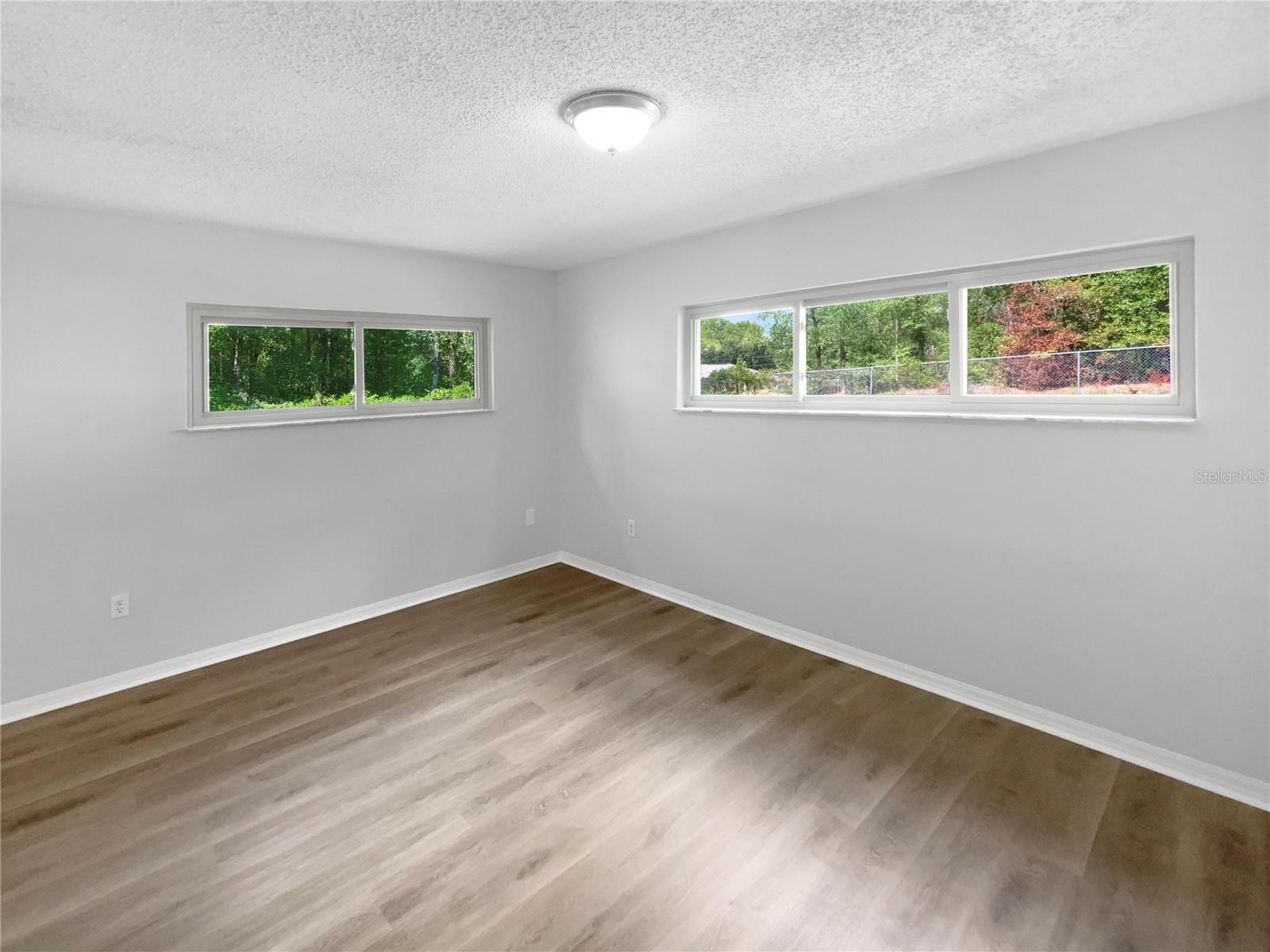 Image 18 of 28 For 11264 Schult Terrace
