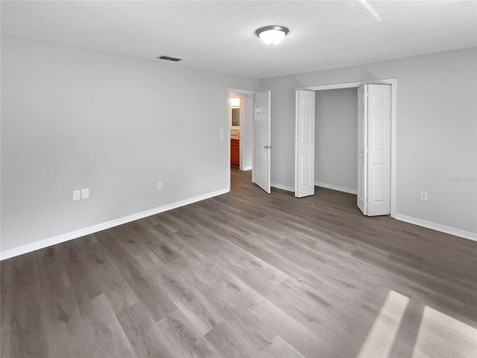Image 23 of 28 For 11264 Schult Terrace
