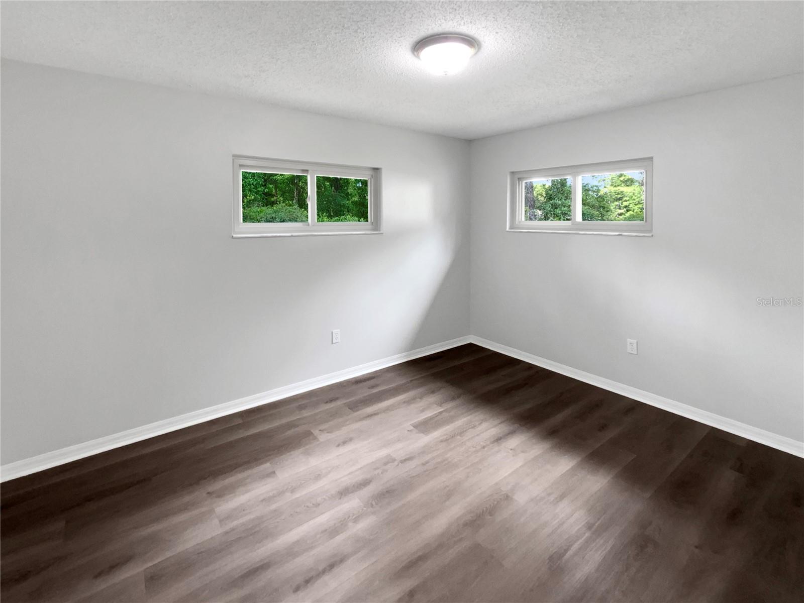 Image 5 of 28 For 11264 Schult Terrace