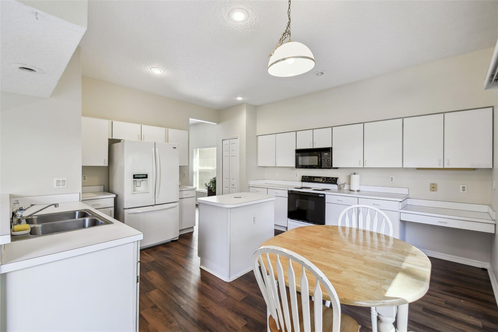 Image 16 of 48 For 1936 Westpointe Circle