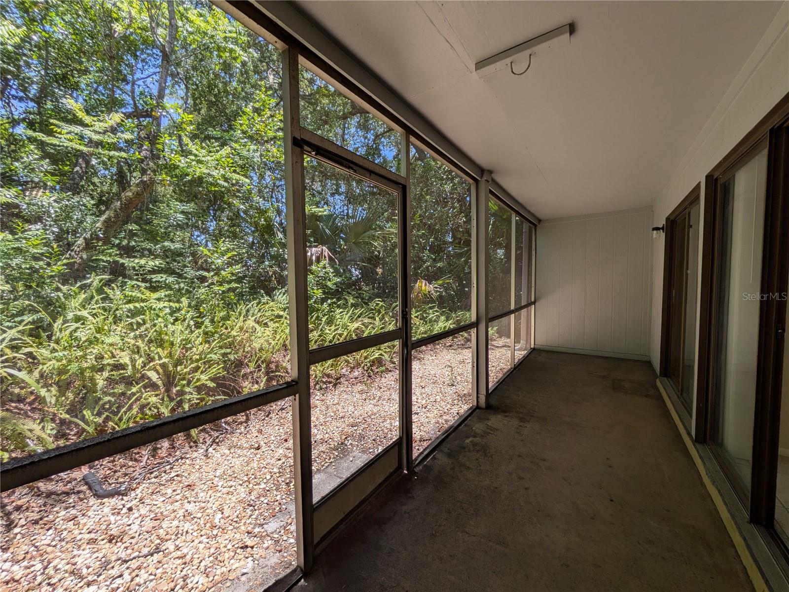 Image 23 of 27 For 10 Sheoah Boulevard 7
