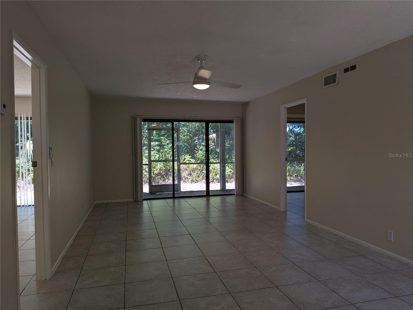 Image 8 of 27 For 10 Sheoah Boulevard 7