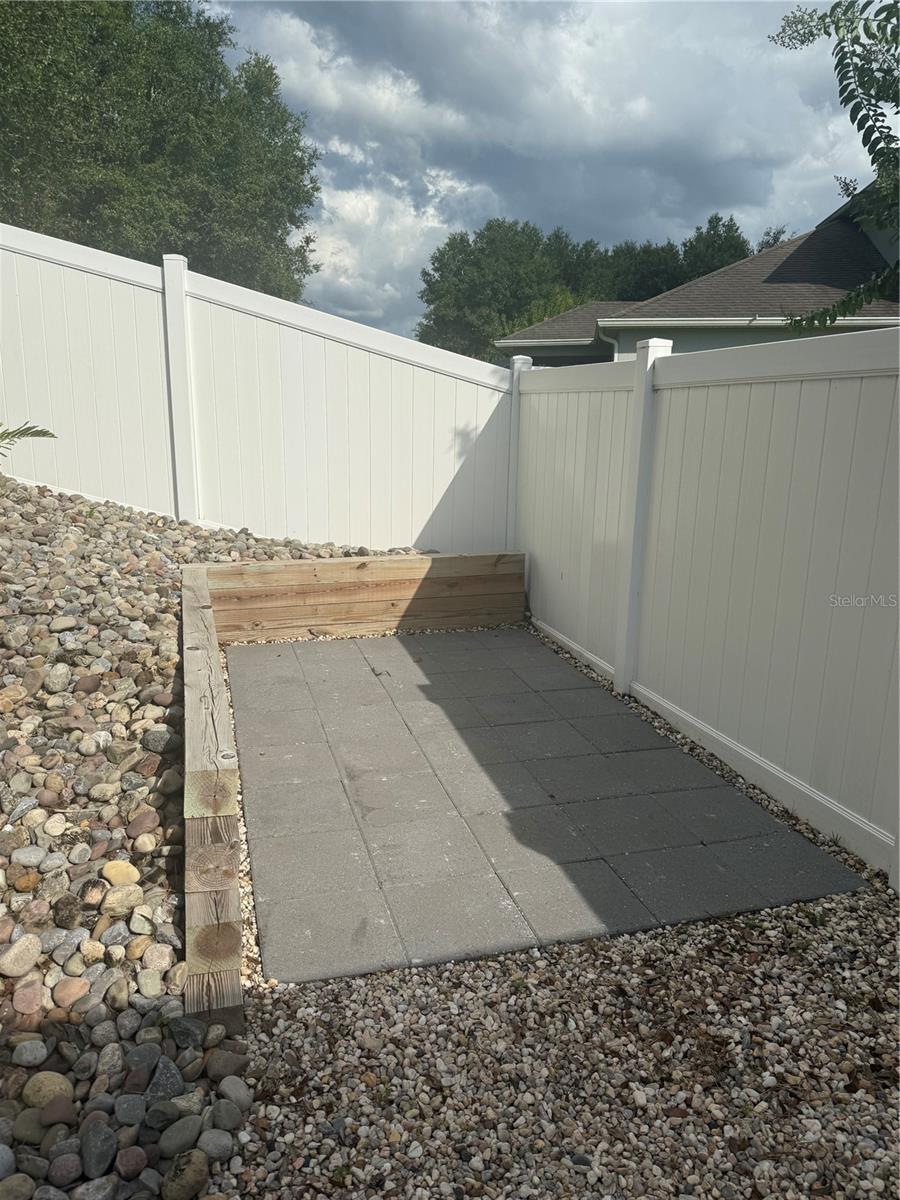 Image 35 of 36 For 1692 Blue Grass Boulevard