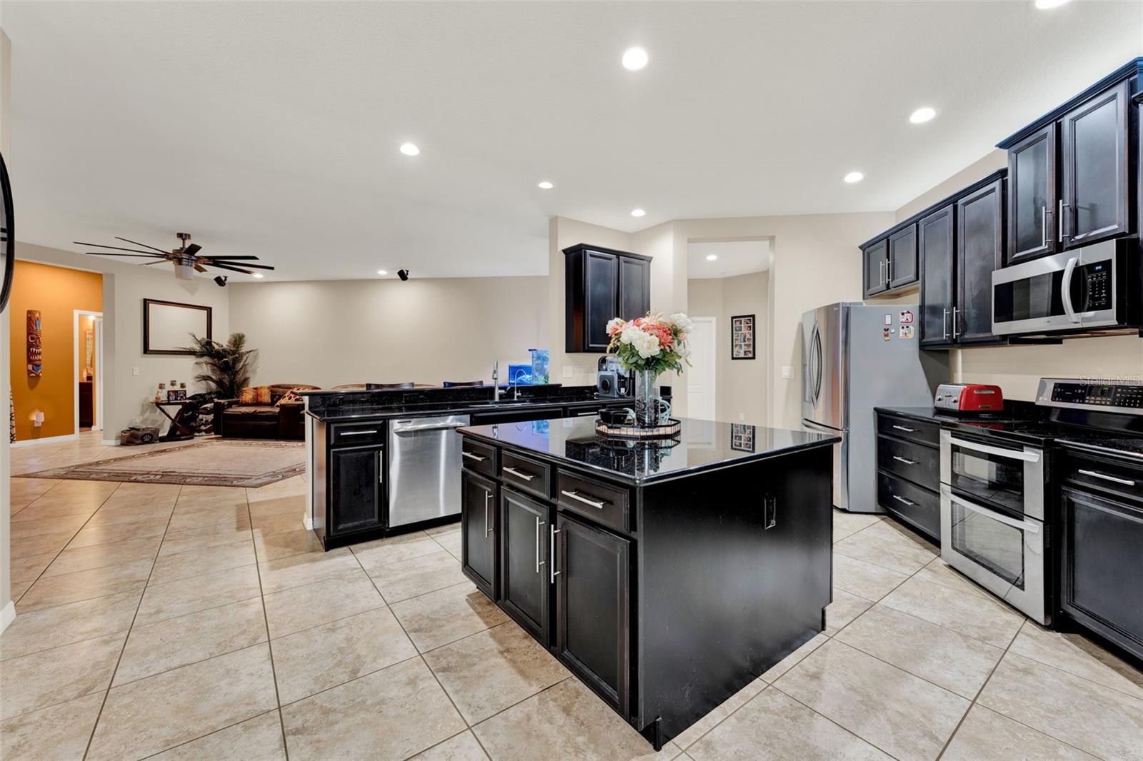 Image 9 of 36 For 1692 Blue Grass Boulevard