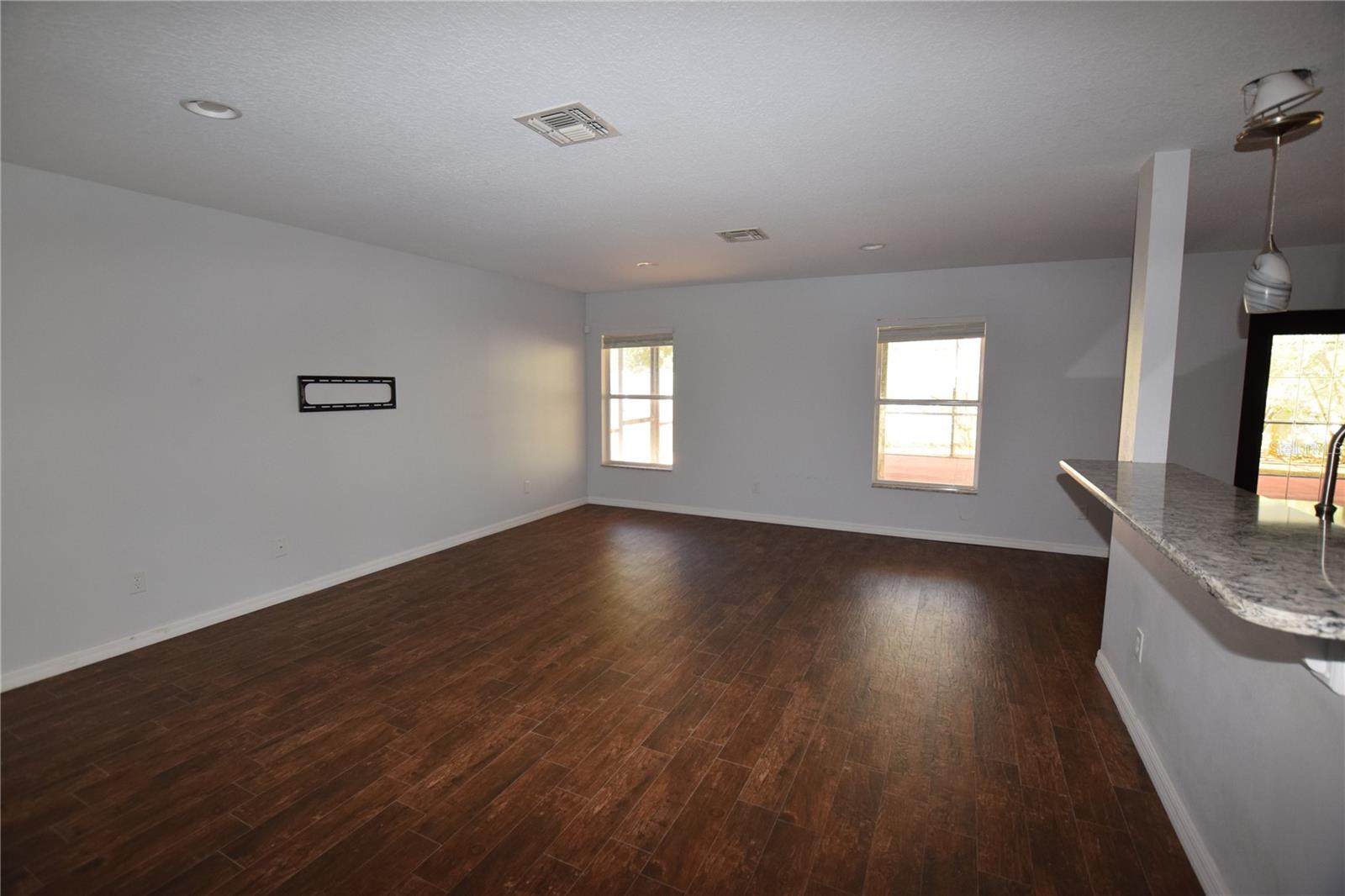 Image 10 of 39 For 1328 Karok Street