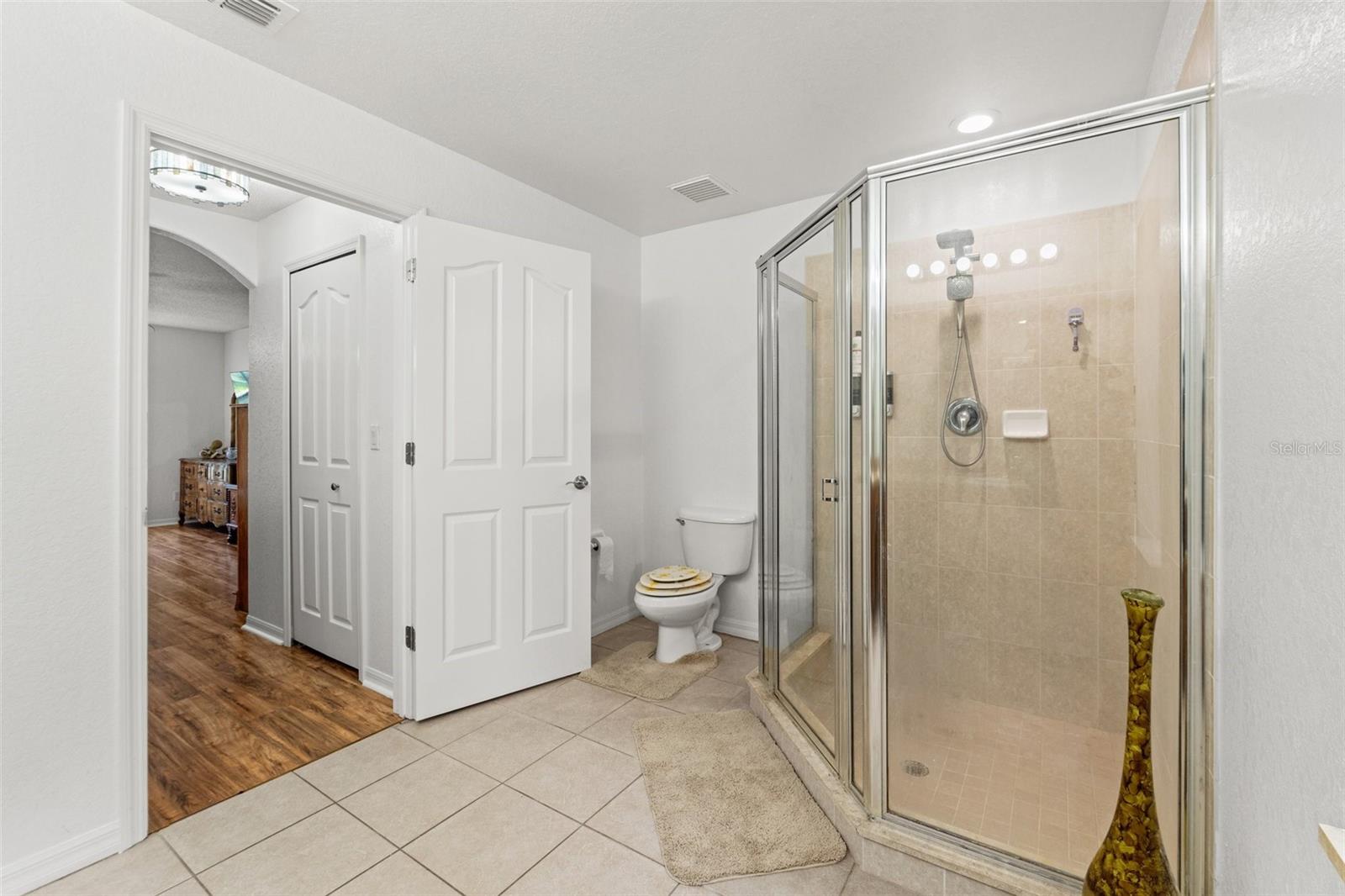 Listing photo id 8 for 15364 Mount Sparrow Road