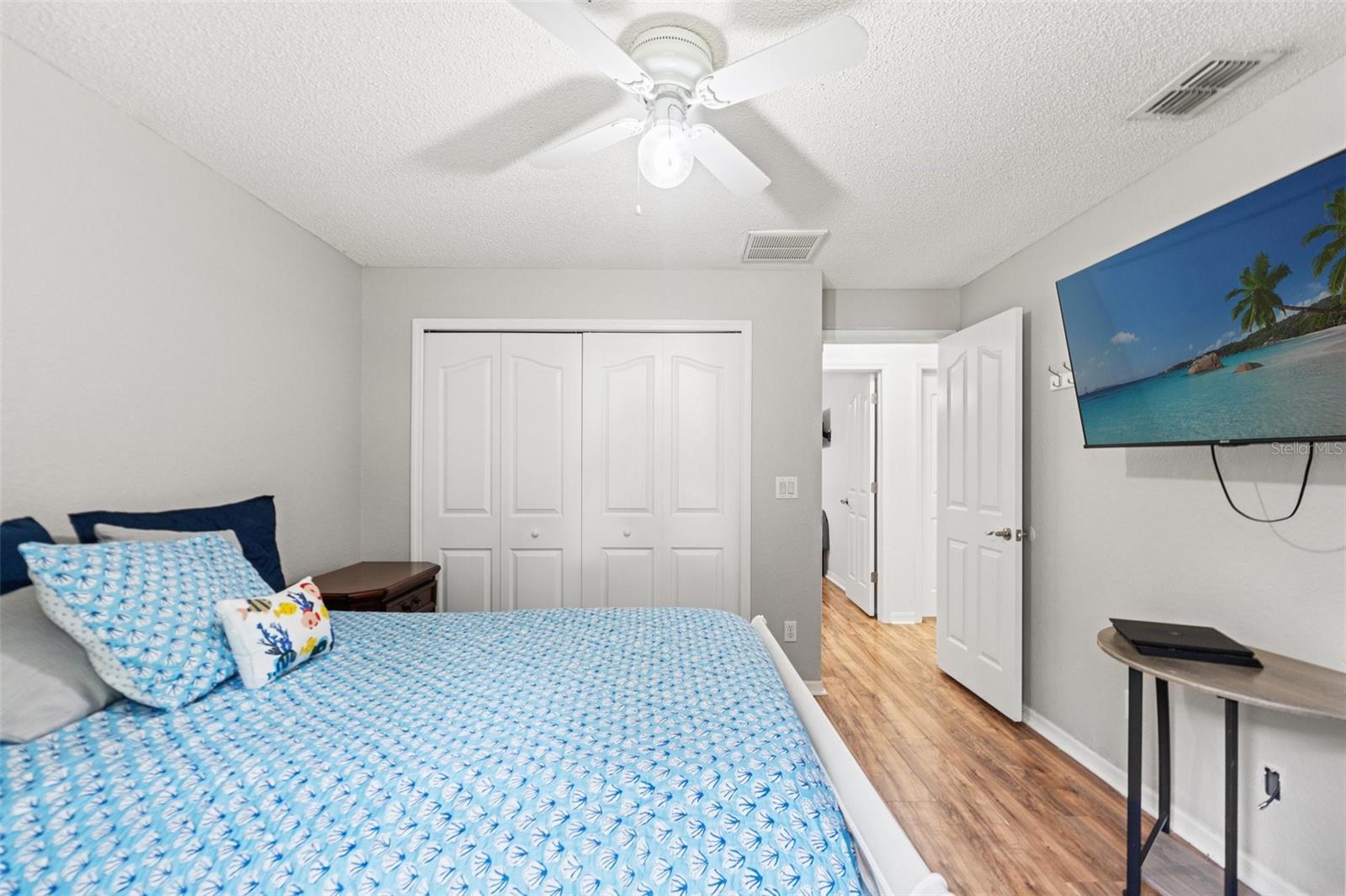 Listing photo id 13 for 15364 Mount Sparrow Road