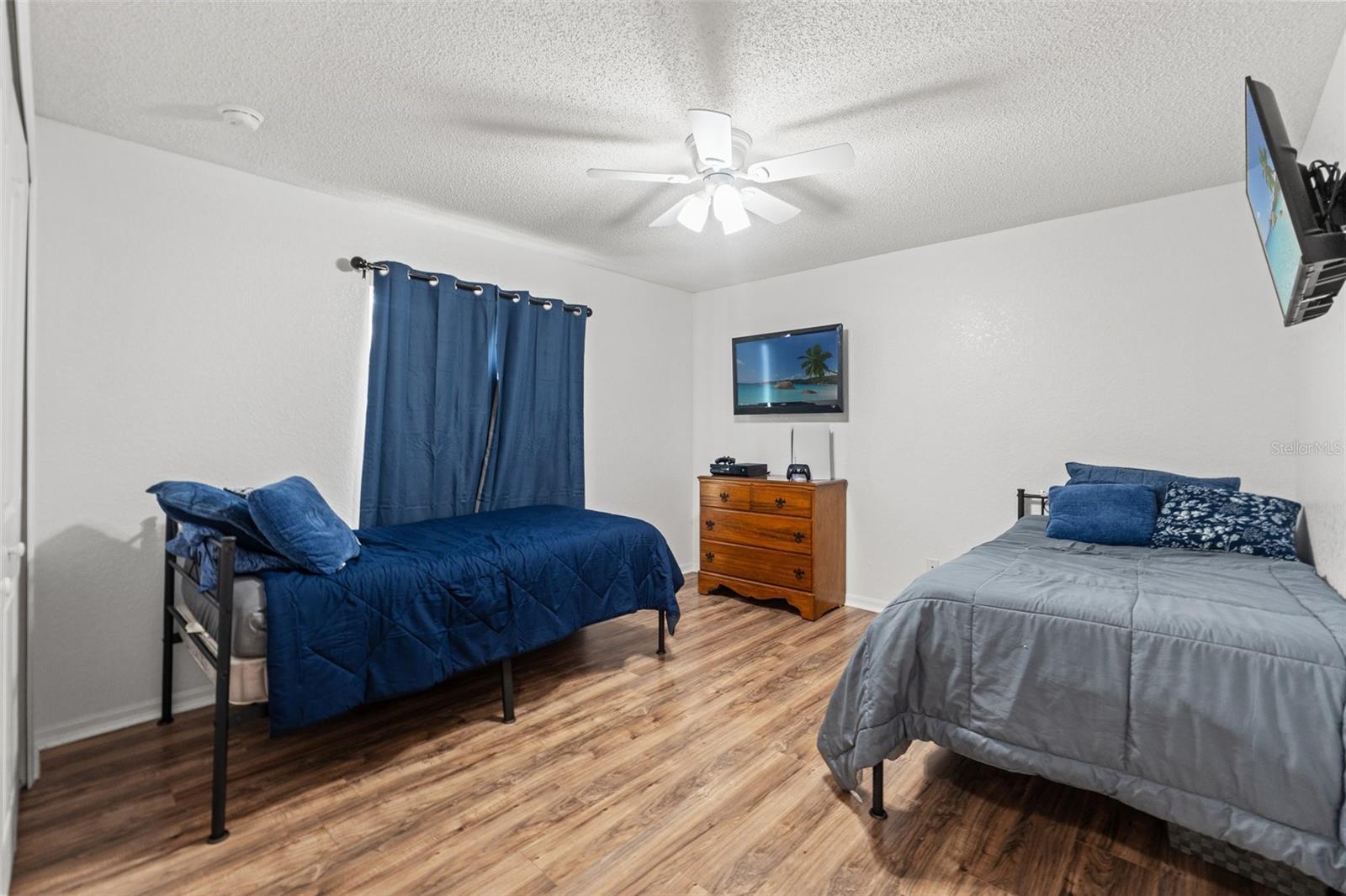 Listing photo id 14 for 15364 Mount Sparrow Road