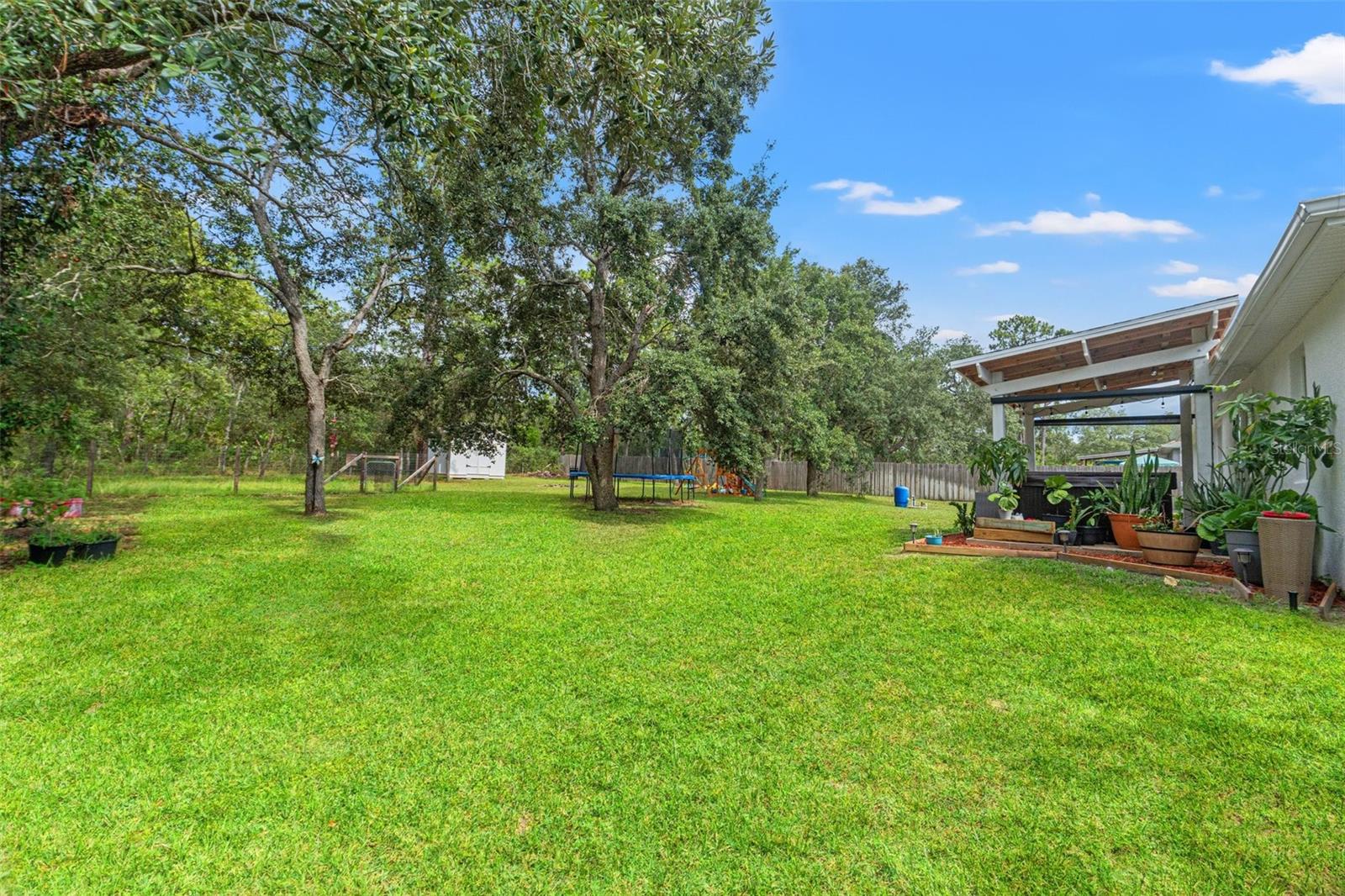Listing photo id 17 for 15364 Mount Sparrow Road