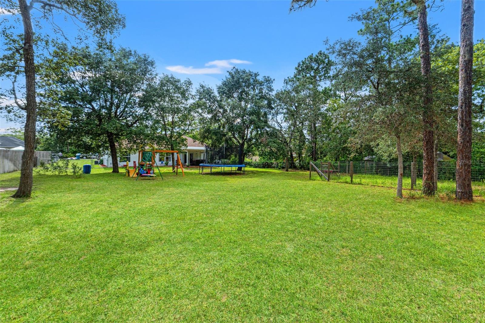 Listing photo id 18 for 15364 Mount Sparrow Road