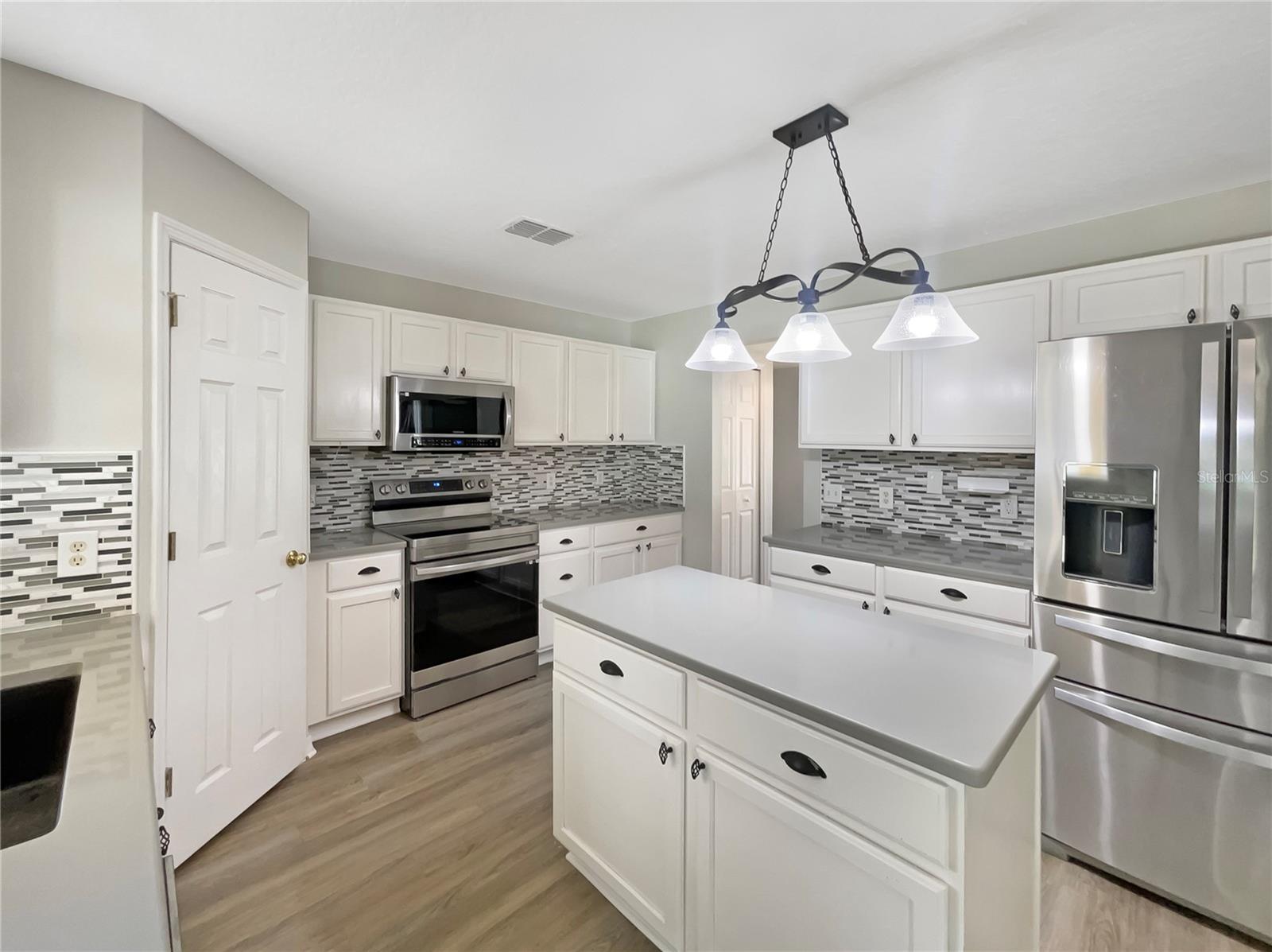 Image 6 of 28 For 4209 33rd Street