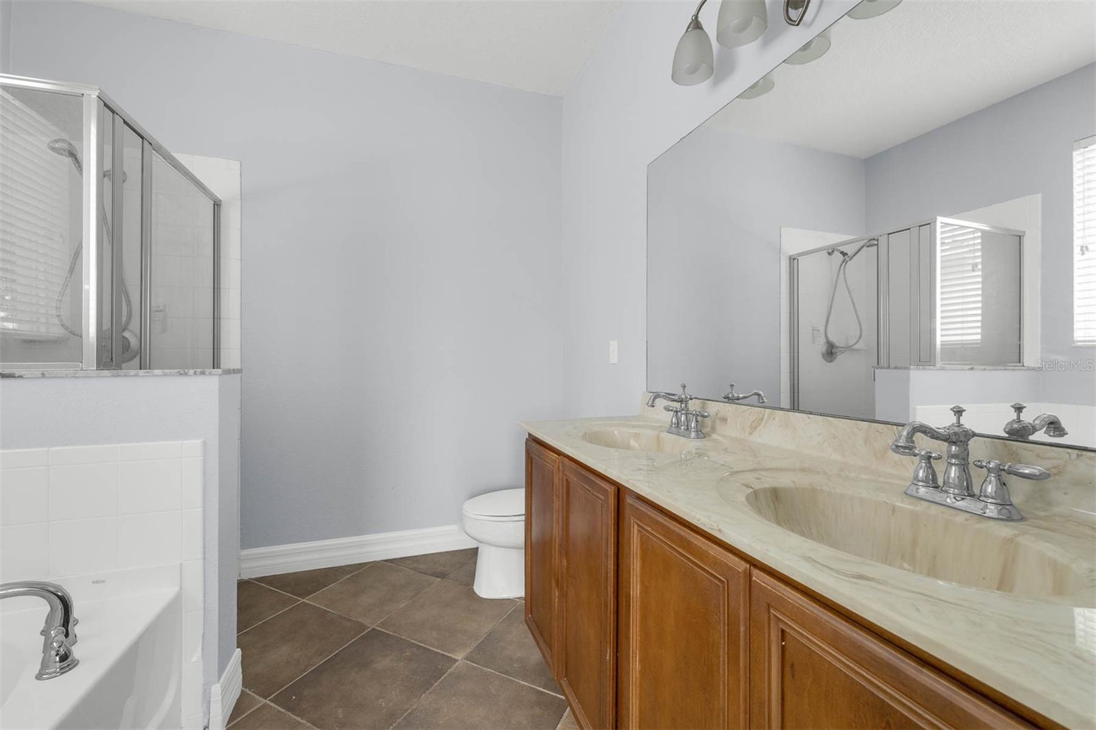 Image 22 of 46 For 10151 Chorlton Circle