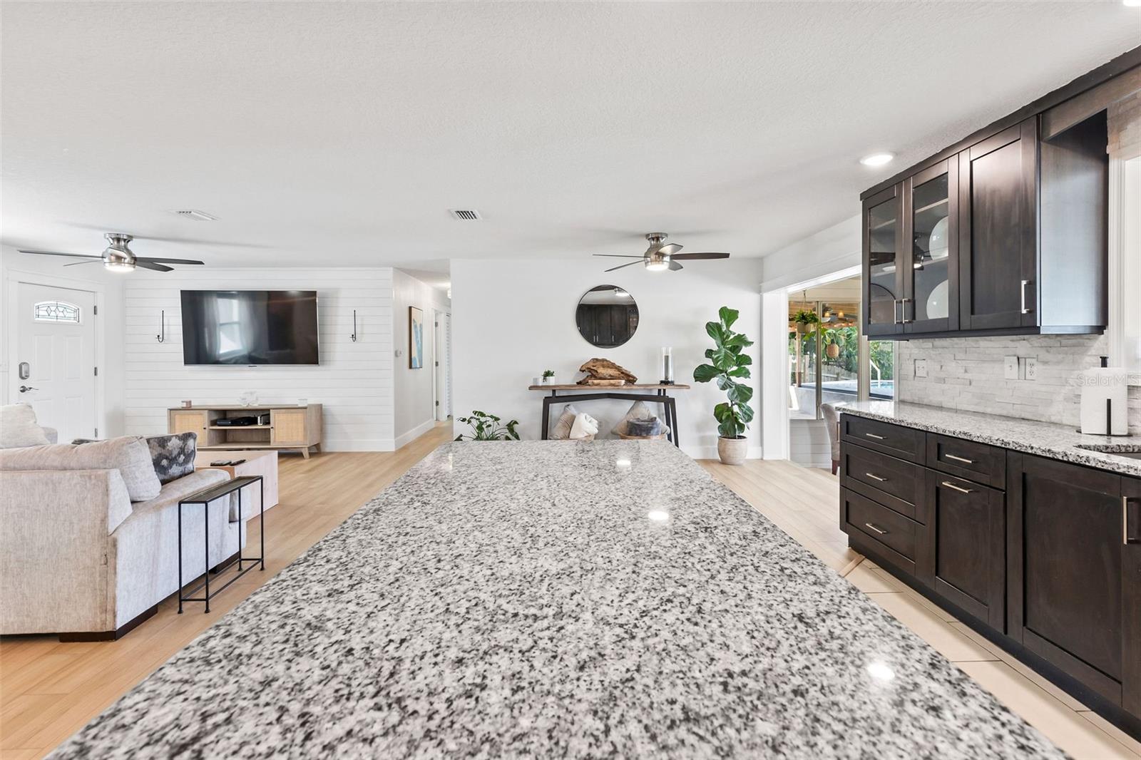 Image 13 of 60 For 418 Acacia Circle