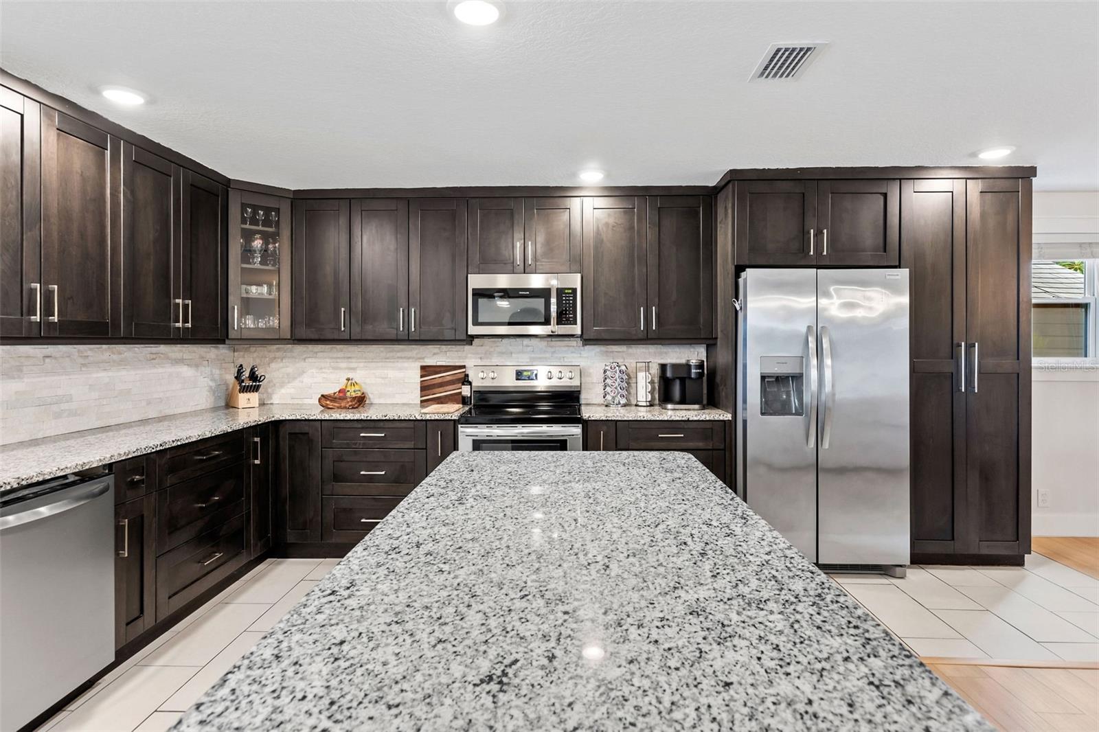 Image 14 of 60 For 418 Acacia Circle